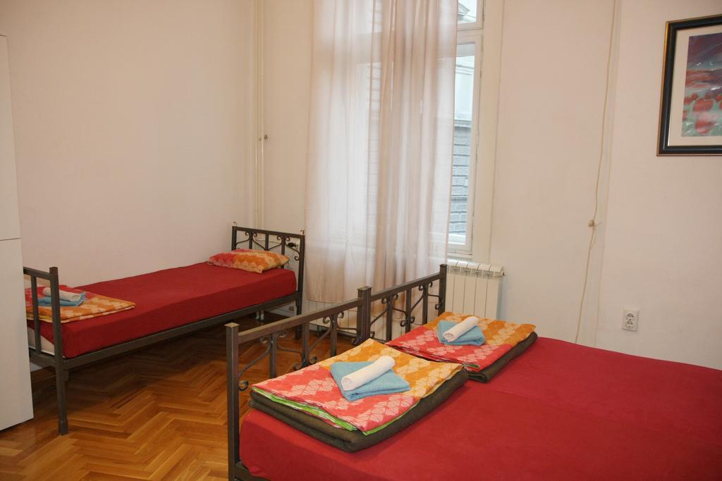 Time Hostel Белград Номер фото