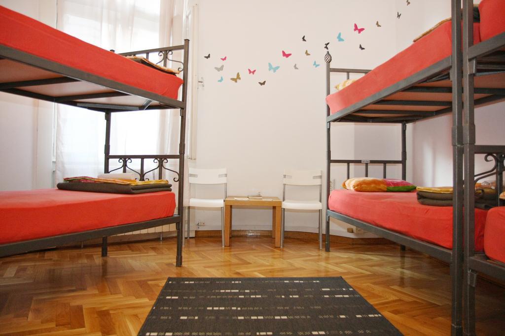 Time Hostel Белград Номер фото